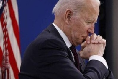 Huge drop in US President's popularity due to his support for the Zionist regime