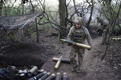 Kremlin Asserts Necessity of Russian Involvement in Ukraine Peace Talks