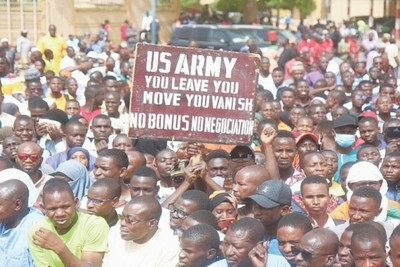 Nigeriens are protesting to demand that foreign forces leave their country