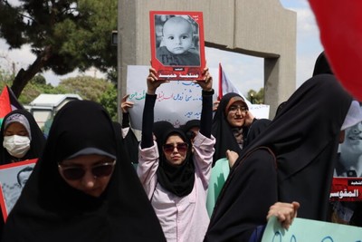 طلاب ايران يناصرون “ثورة الطلاب الأمريكيين”