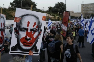 Clashes Erupt in Tel Aviv as Protests Escalate Over Gaza Conflict