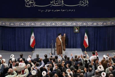قائد الثورة الاسلامية : حج هذا العام هو حج البراءة