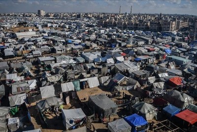"الأونروا": 300 ألف تمّ تهجيرهم من رفح.. ولا مكان آمناً في غزة