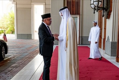 The Emir of Qatar and the Prime Minister of Malaysia Discuss Bilateral Relations and the Situation in Gaza