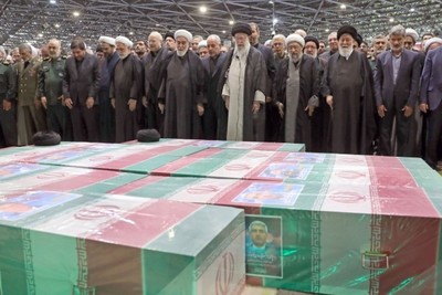 Imam Khamenei performs funeral prayer for Martyr Raeisi, his companions