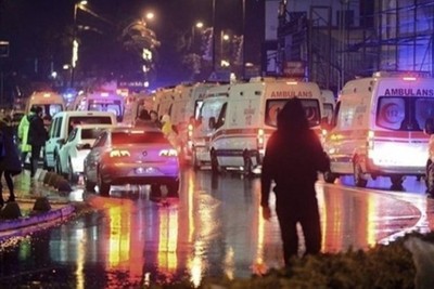 مقتل 3 أشخاص وإصابة آخرين في هجوم مسلح في إسطنبول