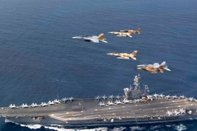Yemeni army attack on USS Eisenhower in the Red Sea