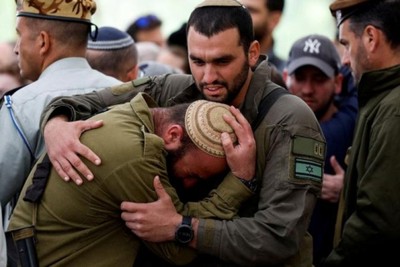 انتحار جندي إسرائيلي طُلب منه العودة إلى غزة..و"جيش"الاحتلال يرفض دفنه عسكرياً