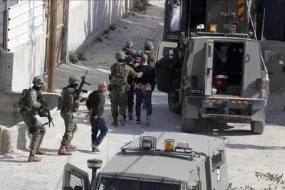 خلال اقتحامه بلدتي سلواد وكفر نعمة برام الله... الجيش الإسرائيلي اعتقل 59 فلسطينيا