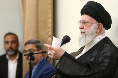 Imam Khamenei: The movement of those defending the shrine is defending the ideals of humanity