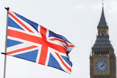 انطلاق الانتخابات البرلمانية في بريطانيا وتوقعات بفوز حزب العمال