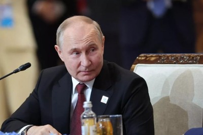 Zelenskyy Urges Swift Action Against Russia Ahead of U.S. Election
