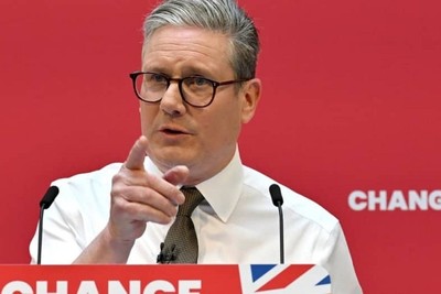 Starmer: I am not ready to continue the plan to deport immigrants and send them to Rwanda
