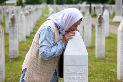 European authorities: The genocide of Serbrenica, one of the darkest periods in the history of Europe