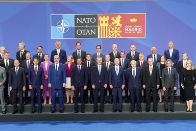European Leaders Convene in UK to Address Migration and Ukraine Amid Concerns About US Direction