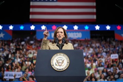 Kamala Harris Courts Arizona Voters with Immigration Focus as She Campaigns in the Sun Belt
