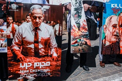 The Guardian: Netanyahu and Trump are among the "great villains of the 21st century"