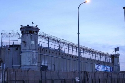حاخام “يبارك” جنودا متهمين بالاعتداء جنسيا على أسير فلسطيني