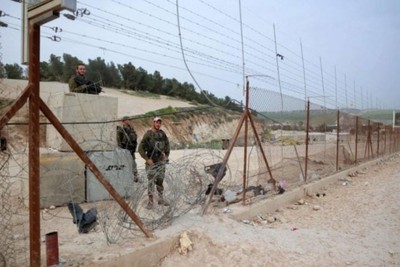 مستوطنون إسرائيليون يضربون مسنا فلسطينيا بعد اختطافه لساعات