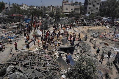 الاحتلال توغل مجدداً في رفح ونسف منازل فلسطينيين في حي الزيتون