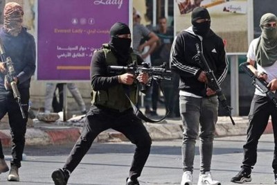 مقاومون يستهدفون مستوطنة بالخليل وتفجير عبوات ناسفة شرق قلقيلية