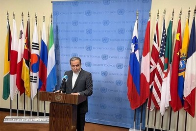 عراقچی: ایران قاطعانه در کنار دولت و مردم لبنان ایستاده است