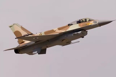 ЦАХАЛ заявил об ударах ВВС по около 120 объектам "Хезболлы" в Ливане
