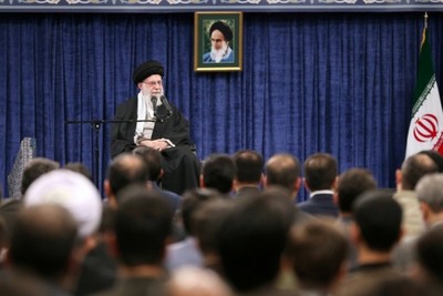 Ayatollah Khamenei: Only Way to End War, Reduce US Crimes