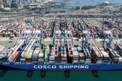 Tens of thousands of dock workers have announced a massive strike at 14 US ports