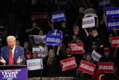 Trump Pledges to Strengthen Border Security with 10,000 Additional Agents, Increases Rhetoric Against Harris on Immigration