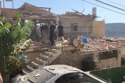 حزب الله يستهدف مستوطنة "كرمئيل".. إصابات بين المستوطنين وتضرر مباني
