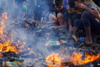 The United States is content only to express its dismay at the burning of Palestinian refugee tents in the Gaza Strip