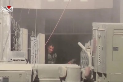 لقطات مثيرة لهجوم "القسام" على مقر قيادة للاحتلال في مخيم جباليا