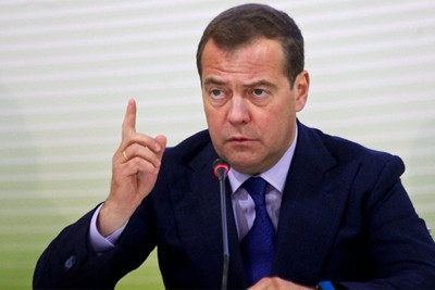 Medvedev: Russia will use nuclear weapons if its existence is threatened