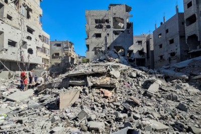 شهيدان وجرحى في قصف للاحتلال الإسرائيلي استهدف خيمة نازحين بمخيم النصيرات وسط غزة