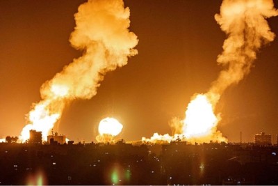 8 شهداء في جباليا.. وإصابة مراسل الجزيرة بقصف على مدينة غزة