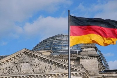 "بلومبرغ": ألمانيا تتفكك في الوقت الذي تحتاجها أوروبا أكثر من أي وقت مضى