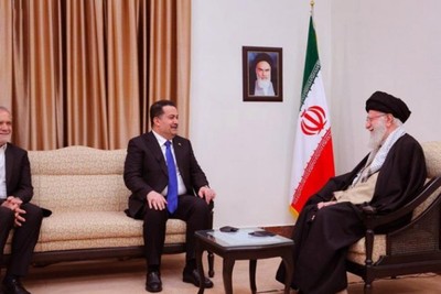 Ayatollah Khamenei stresses importance of resisting American occupation