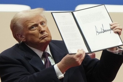 خروج ترامپ از سازمان بهداشت جهانی و توافق پاریس