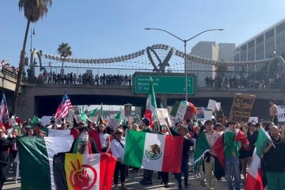 A wave of protests against the deportation of migrants has risen in the US