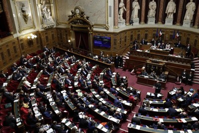 French Senate discusses ban on hijab