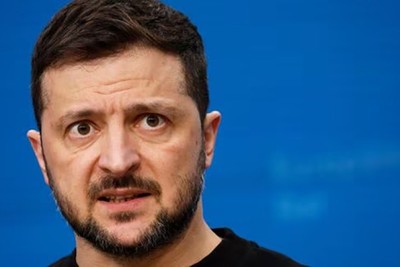 Trump team secretly meets with opponents of Ukrainian president