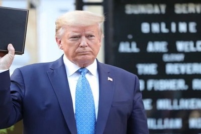 Evangelicals pressure Trump to repay favors, urge him to allow West Bank annexation