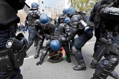 Bastille 2: When the Revolution Starts Behind Bars