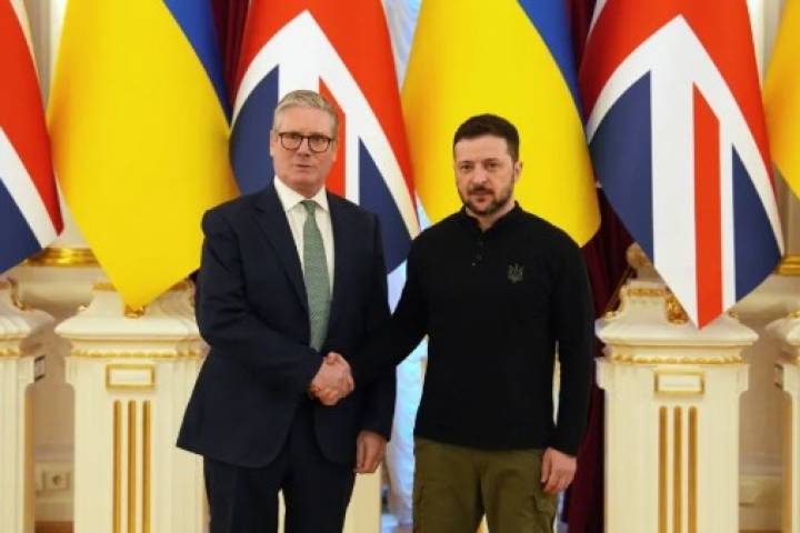 بريطانيا تُثير الحرب!