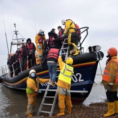 هل هذه فرنسا حقًا!