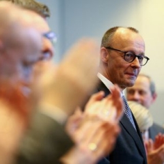 هل انتهى شهر عسل ميرتس؟