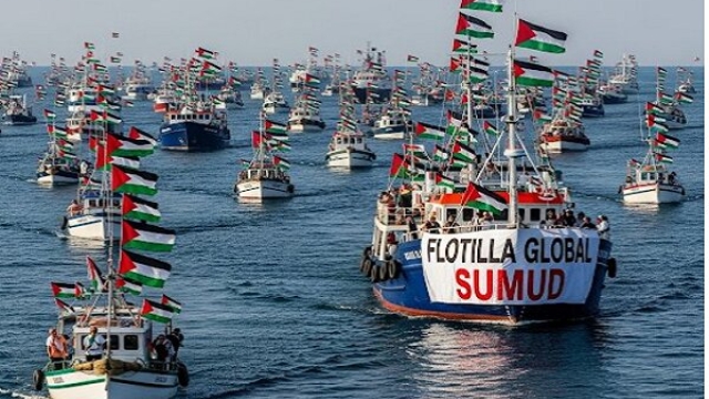 النظام الصهيوني يواجه أسطول السلام العالمي