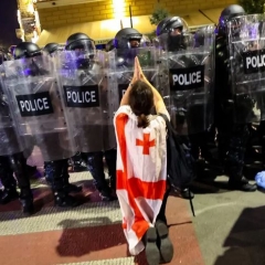 Tbilisi's Choice: Europe or Moscow? Protests and Tear Gas Reveal a Nation's Deep Political Split