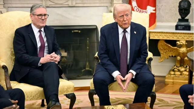 Trump's Trade Bomb: How 100% Tariffs Threaten to Shatter the "Special Relationship" with Britain